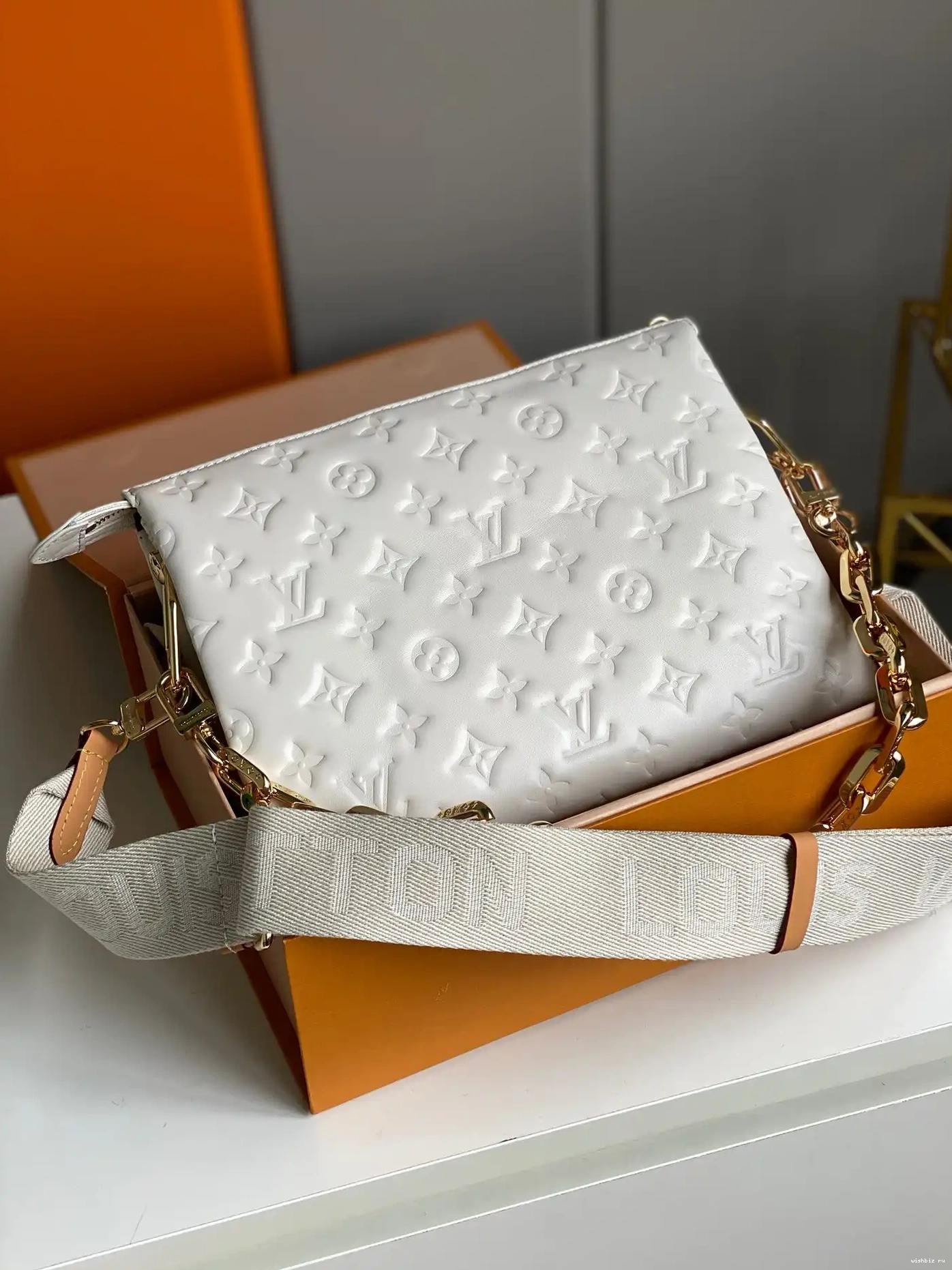 WIS COUSSIN VUITTON LOUIS PM 0612